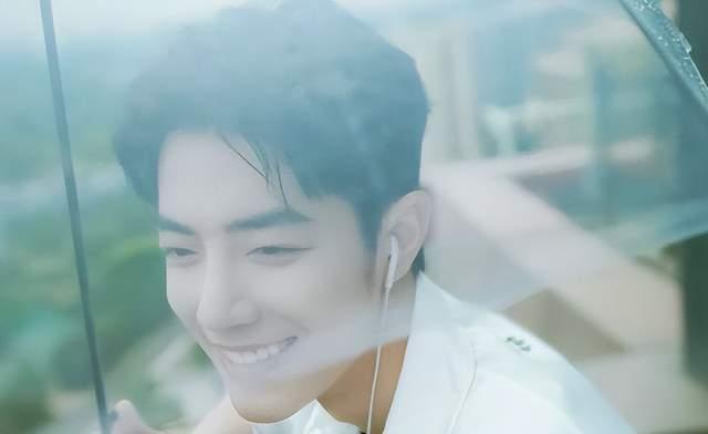 吃瓜眼镜网红,揭秘网络红人的幕后生活